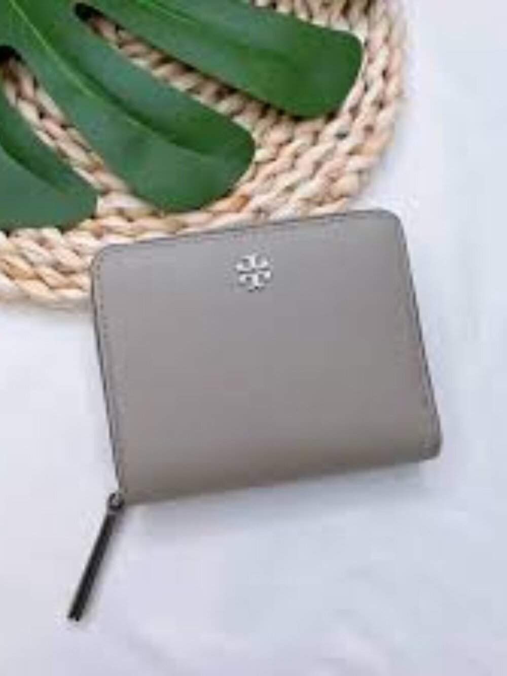 Tory Burch Emerson Mini Wallet in Grey Heron